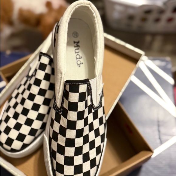 Mudd Black and White Checkered Slip-On Shoes - Picture 2 of 4